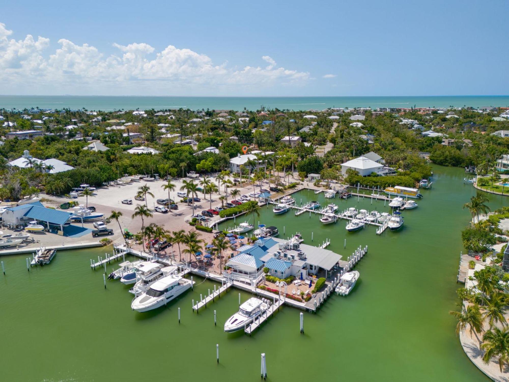 Grandma Dot'S House- Marina Villa With Pool And Bikes Sanibel Exterior photo