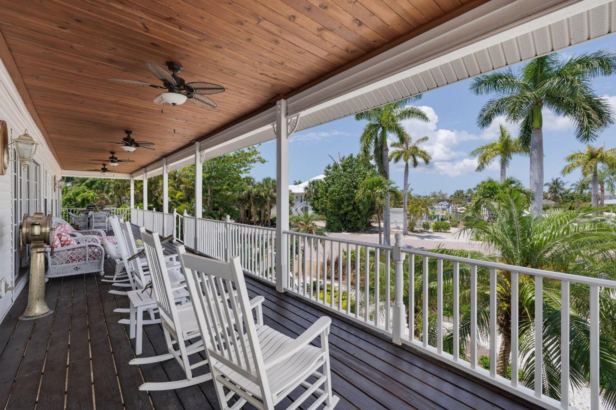 Grandma Dot'S House- Marina Villa With Pool And Bikes Sanibel Exterior photo